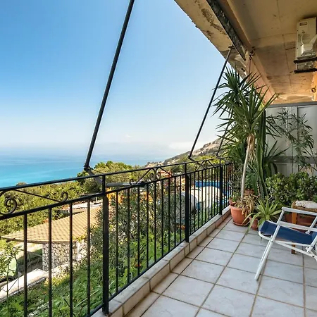 Vangelis Apartament